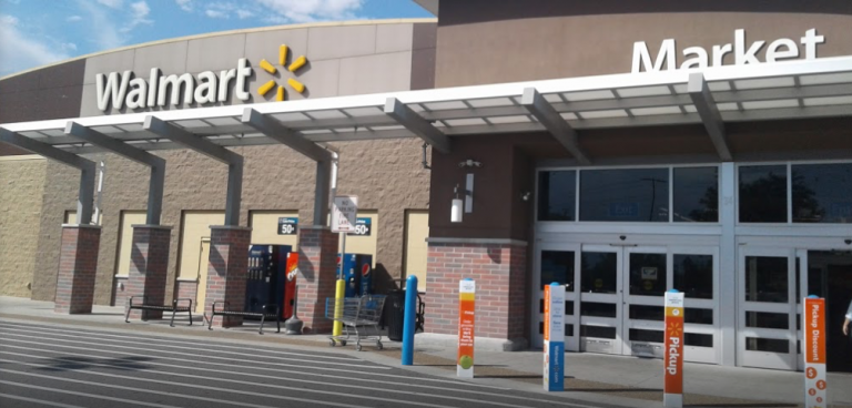 Woman’s purse disappears after she leaves it in shopping cart at Wal-Mart in Ocala