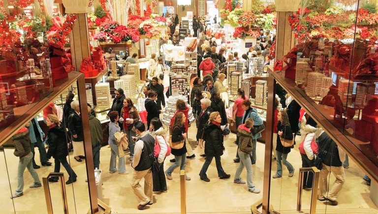 Christmas shoppers beware, as thieves are looking for the perfect target