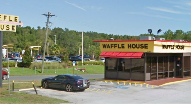Death threat with assault rifle at Waffle House lands Ocala man behind bars
