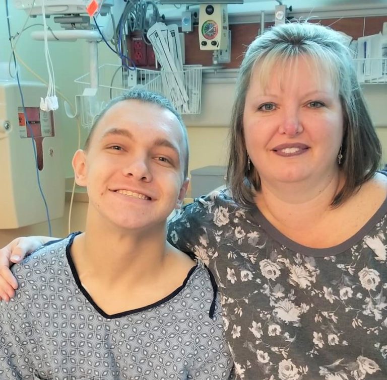 Belleview teenager who desperately needs kidney home after risky surgery