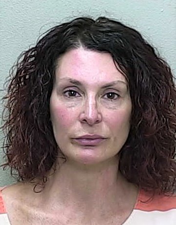 Dunnellon woman behind bars after man’s nose cut with Apple Watch box