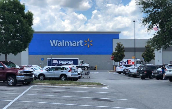 Known shoplifter flees from Wal-Mart after employee confronts him leaving store