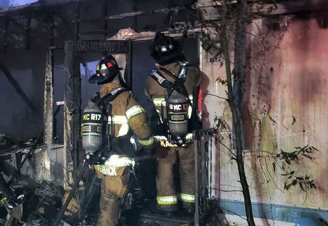 Marion County and Ocala firefighters battle early morning mobile home blaze