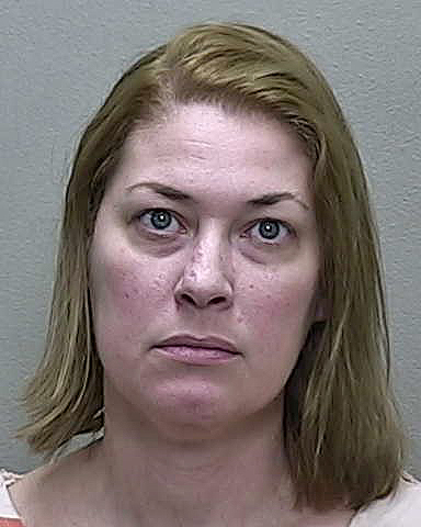 Hanger-throwing Ocala woman jailed on battery charge