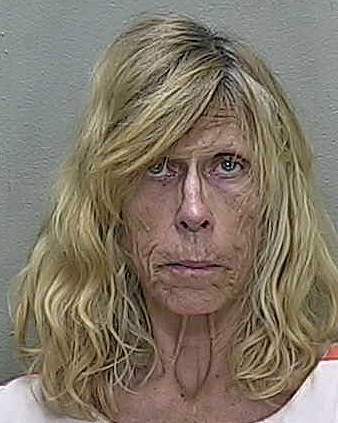 Hawthorne woman with white powder under her nose arrested on drug charges in Salt Springs