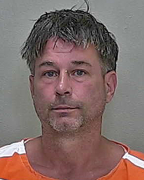 Ocala man charged with battering woman and taking her phones