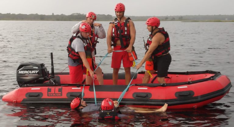 Marion County Fire Rescue’s water rescue team completes training on Lake Kerr