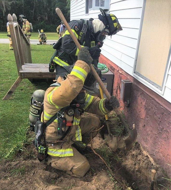 Marion firefighters evacuate 25 mobile homes after lawn mower cuts gas line