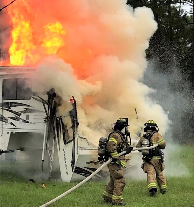 Marion firefighters battle camper fire that threatened Ocklawaha residence