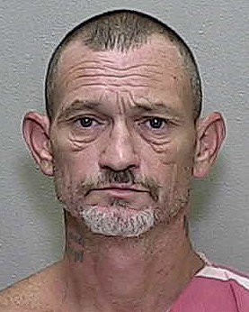 Porn-watching Silver Springs man accused of pulling knife on woman
