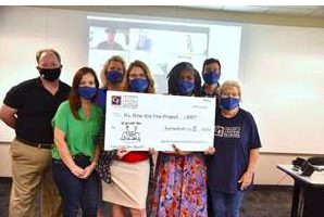 College of Central Florida faculty donate award funds to mental health organization