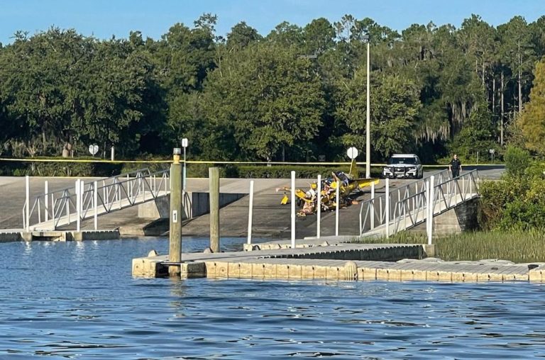Small plane crash at Lake Weir in Marion County