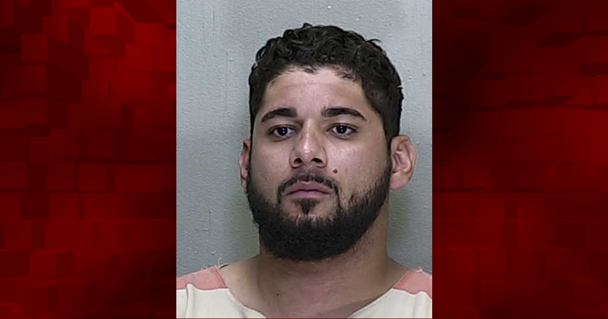 Dunnellon man arrested after allegedly using forearm to choke female victim