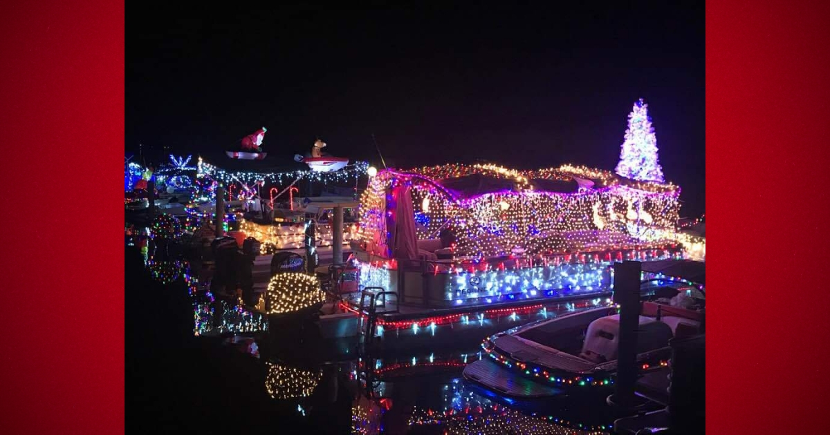 Lake Weir hosting Christmas boat parade this weekend 1