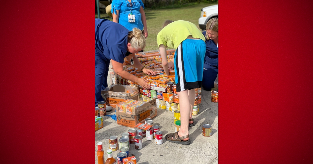 Vanguard High School and Ocala Health combine for nearly 6000 pound food donation 1