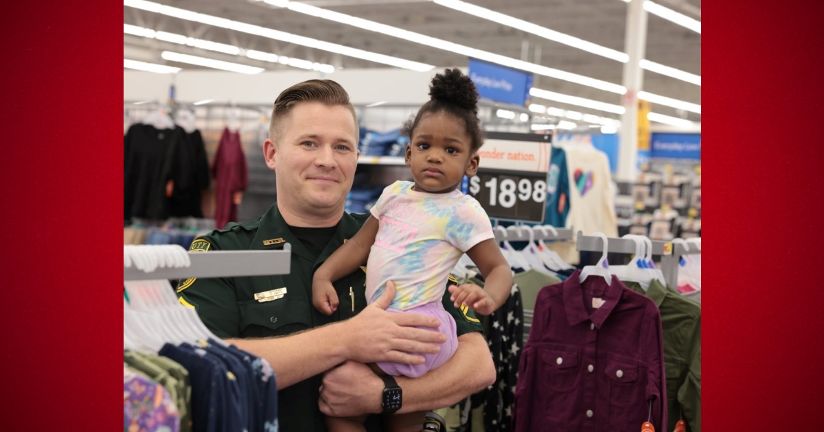 MCSO deputies Walmart team up for ‘Shop with a Cop event 8