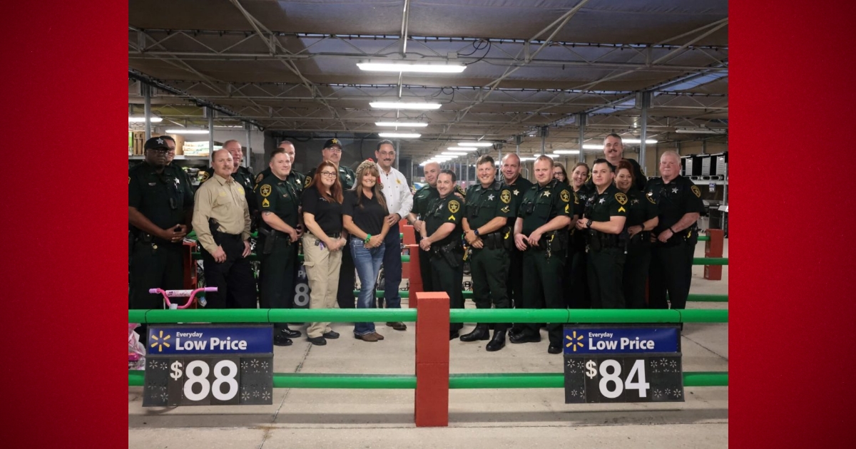 MCSO deputies Walmart team up for ‘Shop with a Cop event