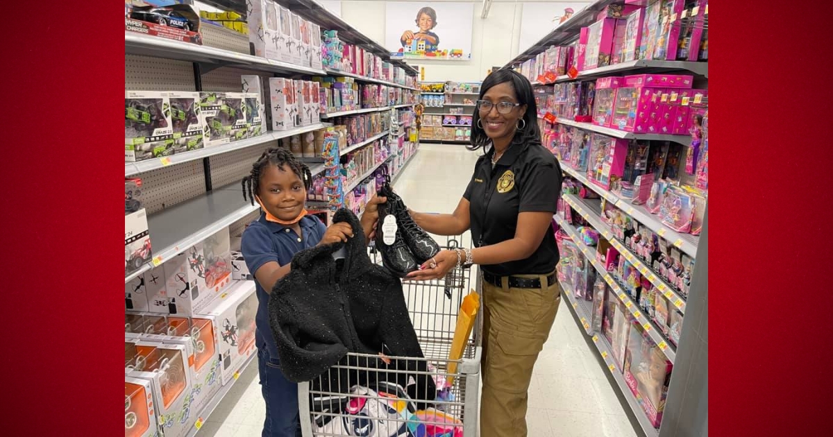 Ocala police officers team up with Walmart for successful ‘Shop with a Cop event 9