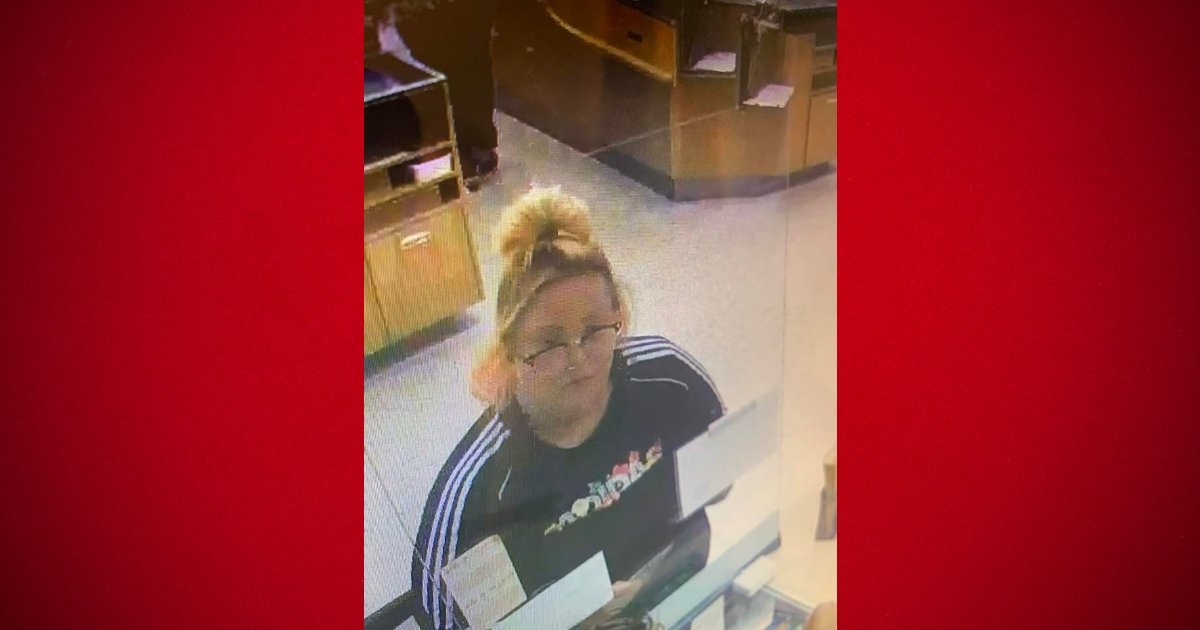 Ocala police asking for publics help identifying credit card thief 1