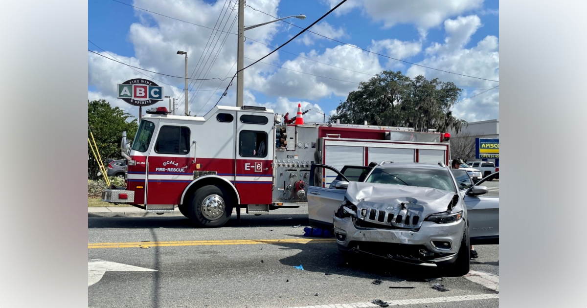 Three people hospitalized after crash at SR 200 SW 20th Street intersection