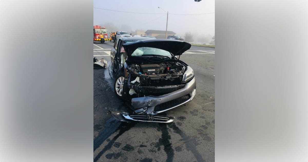 Two people trauma alerted after multi vehicle crash on SW 27th Avenue 4