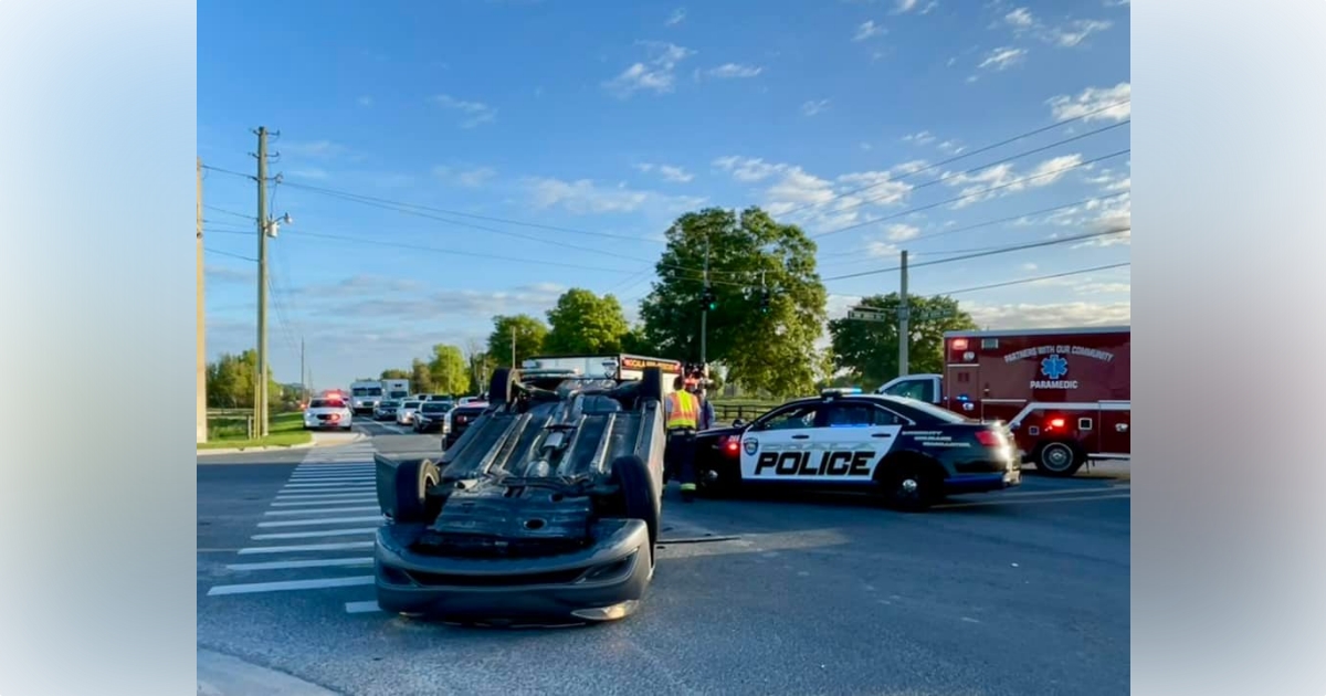 Two people hospitalized after rollover crash in southwest Ocala 1