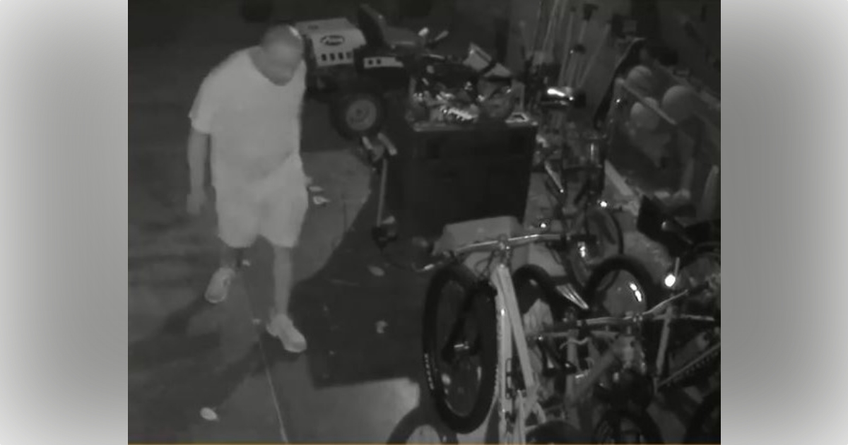 Ocala police asking for publics help identifying bicycle theft suspect 4