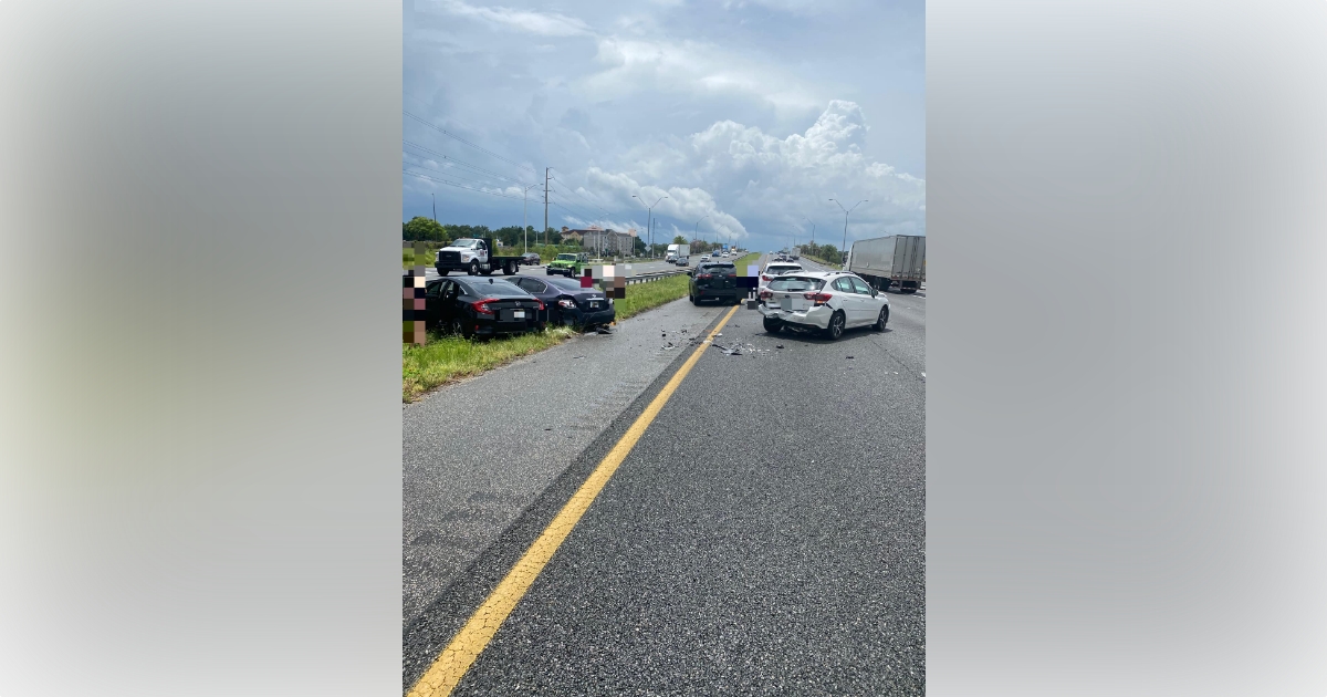 Minor injuries reported in five vehicle crash in I 75 in Marion County