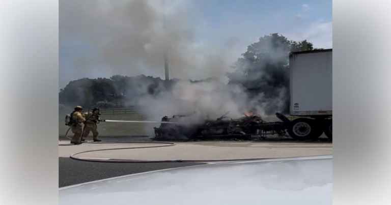 Firefighters battle tractor-trailer fire on I-75 in Marion County