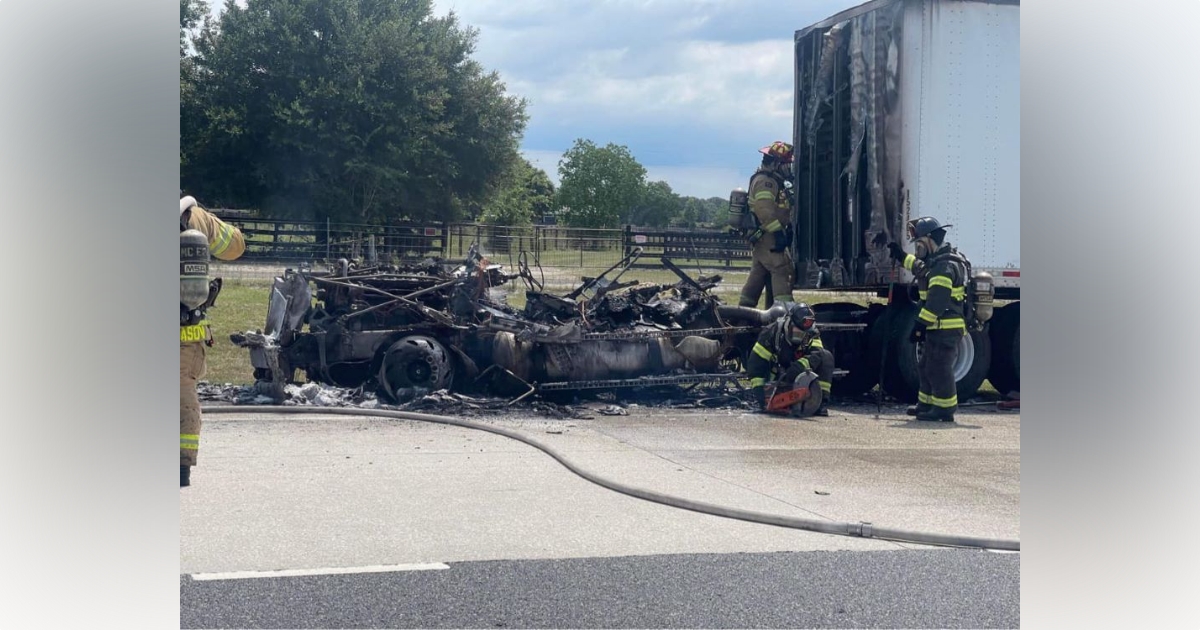 Firefighters battle tractor trailer fire on I 75 in Marion County 4