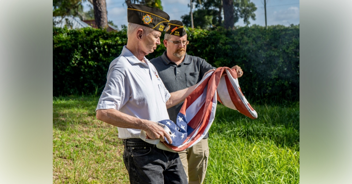 Over 1000 retired U.S. flags collected by Ocala Police Department 1