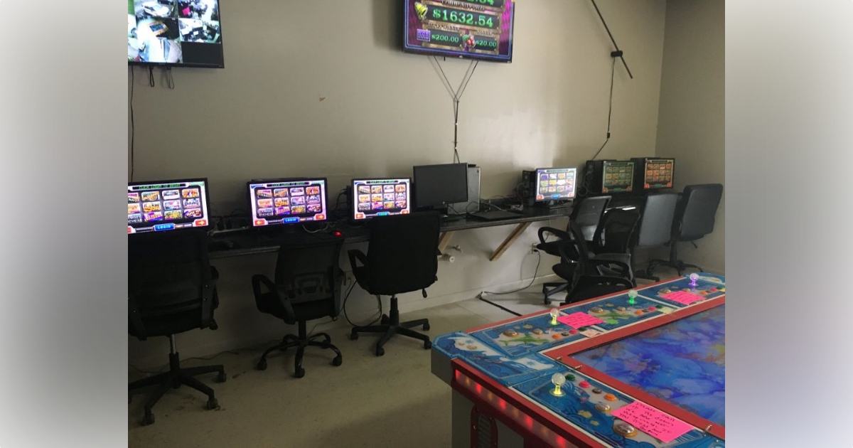 Man arrested after MCSO discovers hidden internet cafe inside clothing store 2 Man arrested after MCSO discovers hidden internet cafe inside clothing store 2
