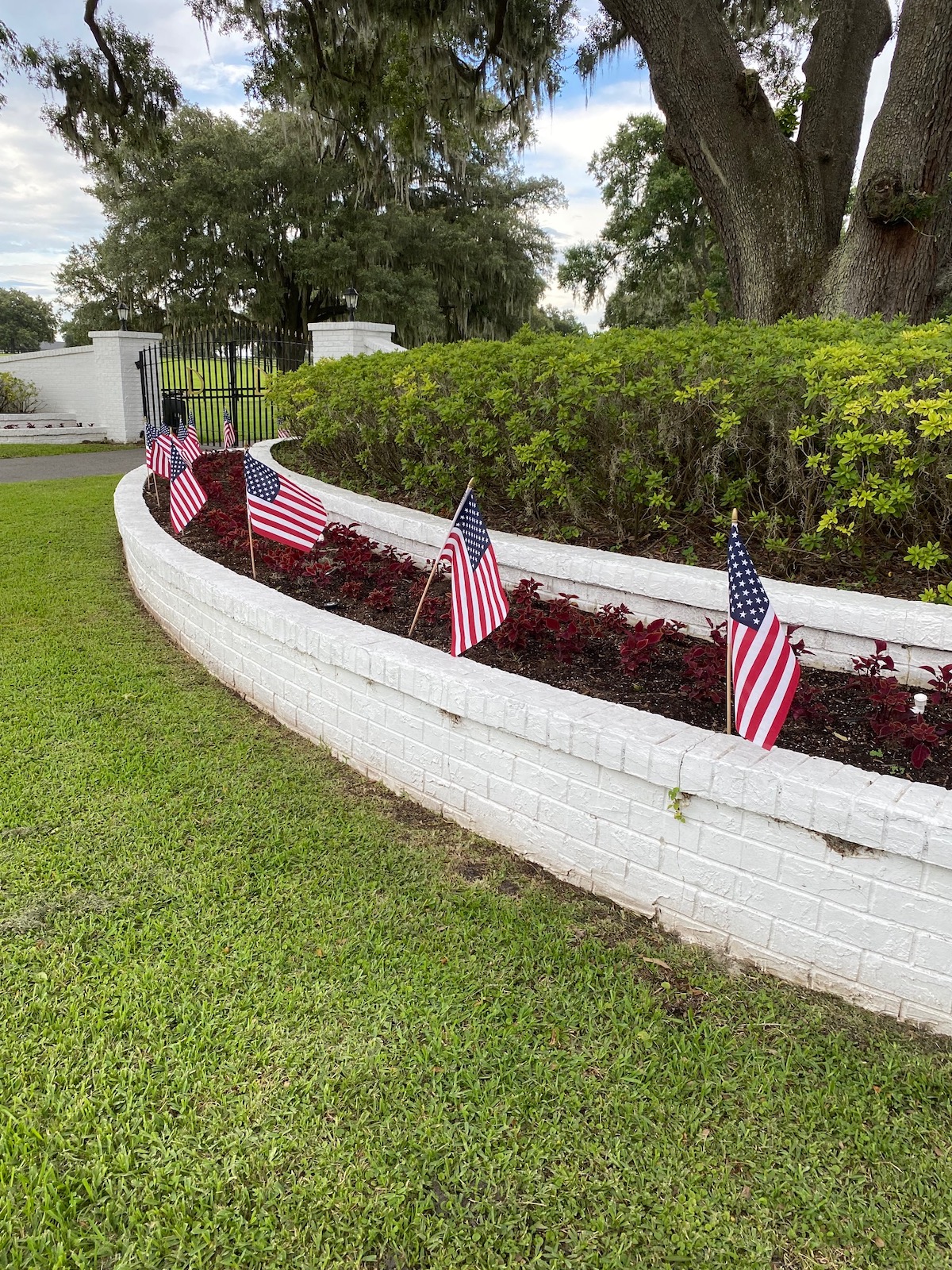 Patriotic Planter At Double Diamond Farm In West Marion County