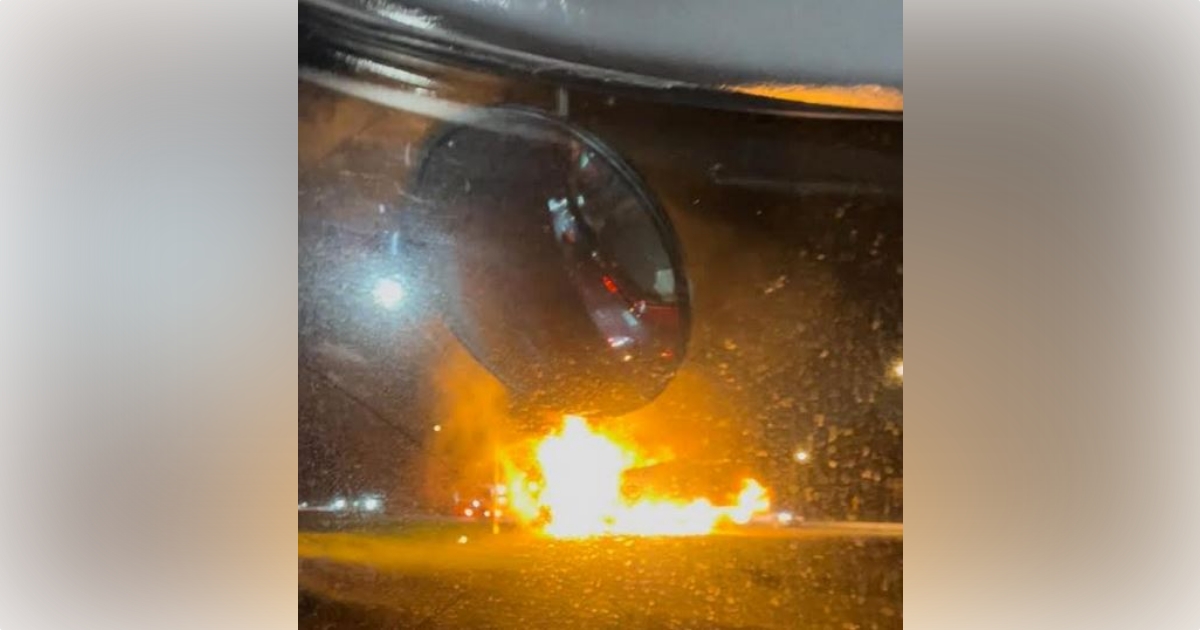 Semi truck transporting cooking oil catches fire on Interstate 75 in Ocala 1