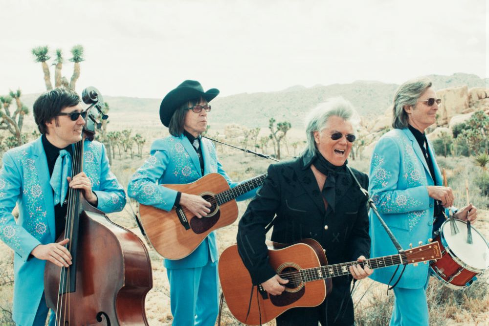 Marty Stuart and His Fabulous Superlatives performing in the desert (Photo credit: Alysse Gafkjen)