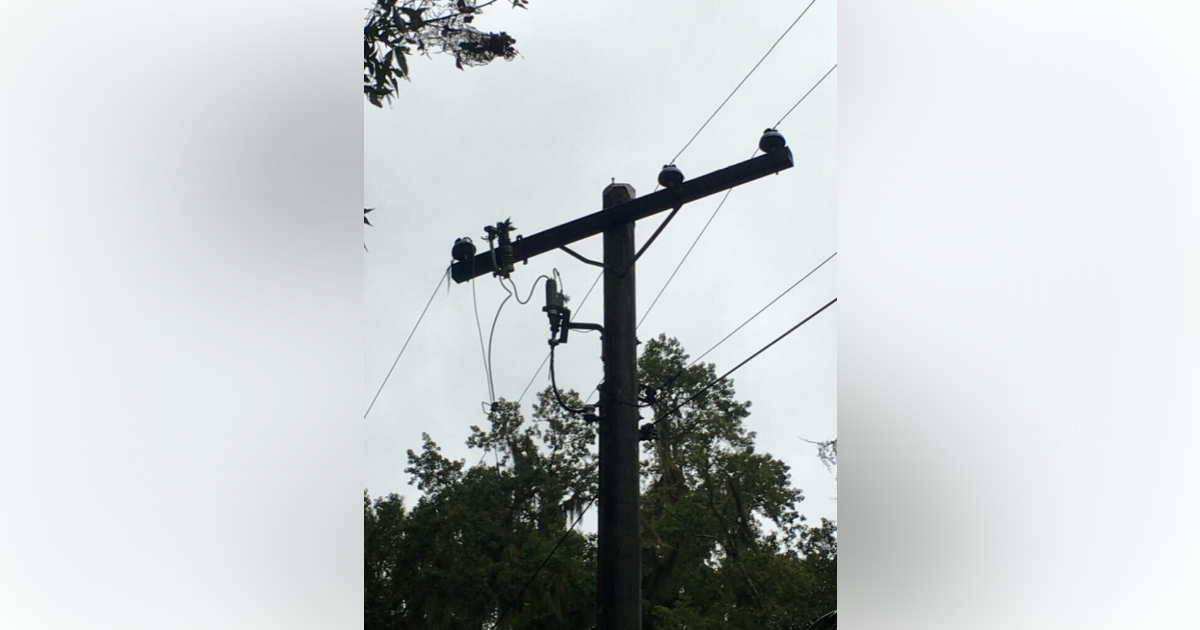 Ocala Electric Utility crews addressing multiple power outages 3