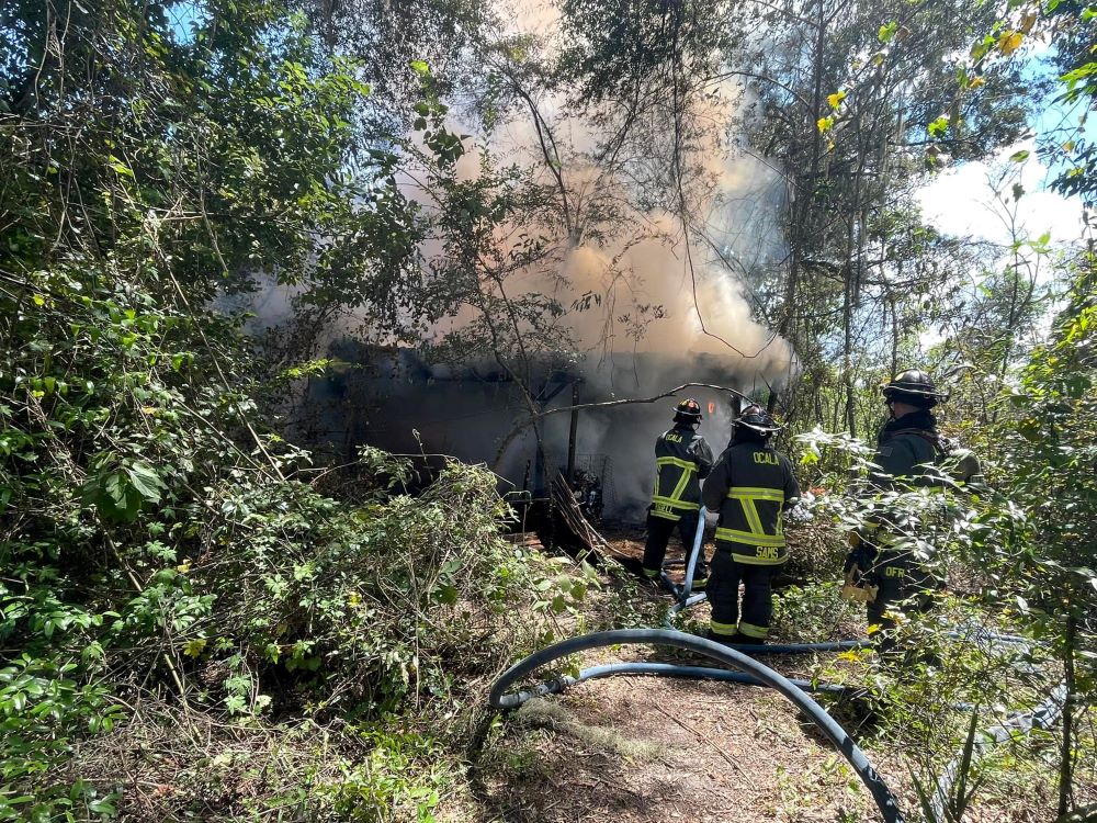 Ocala Fire Rescue NW Blitchton Fire September 6 2022 firefighters battling fire smoke Ocala Fire Rescue NW Blitchton Fire September 6 2022 firefighters battling fire smoke