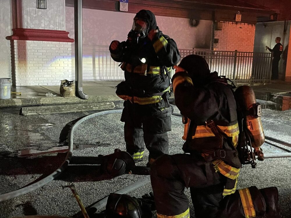 Former Pizza Hut building catches fire October 2 2022 Ocala Fire Rescue 3