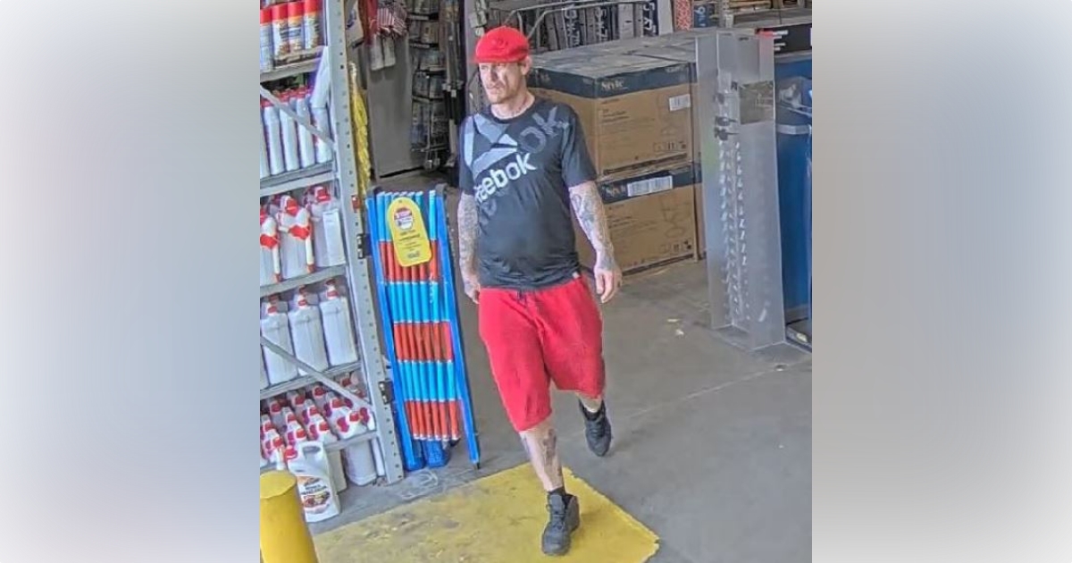 Ocala police looking for two men who allegedly stole from Lowes 2 Ocala police looking for two men who allegedly stole from Lowes 2