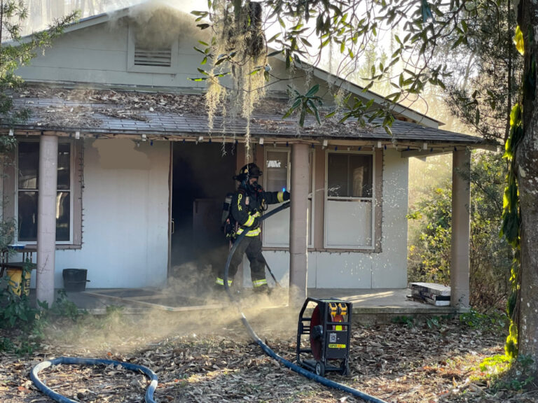 Ocala resident displaced after home catches fire