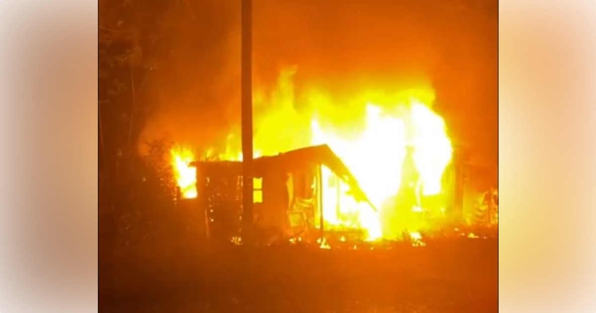 Fire ignites inside vacant mobile home in Belleview 3