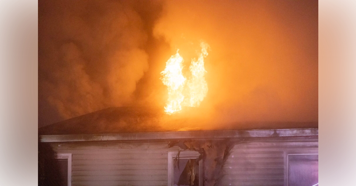 Marion County firefighters battle mobile home fire in Anthony 2 Marion County firefighters battle mobile home fire in Anthony 2