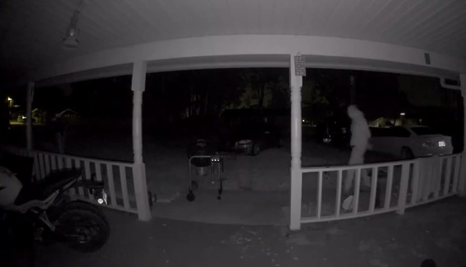 MCSO motorcycle theft suspect (A'pril 29, 2023) man approaching porch