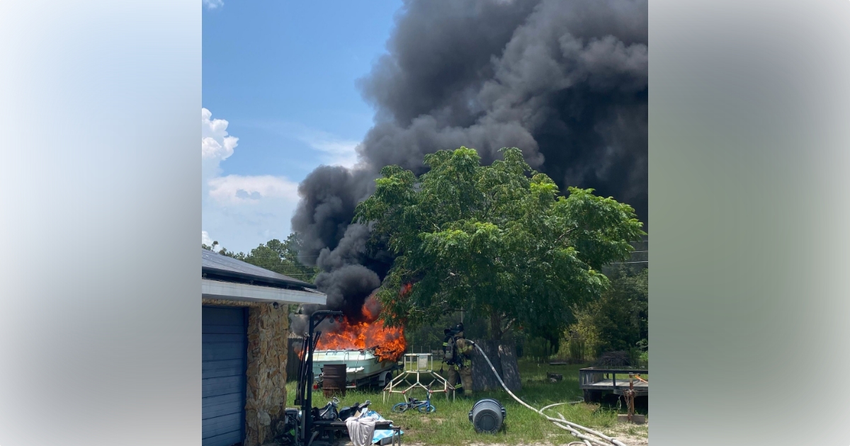Firefighters combat boat fire near Dunnellon home 5