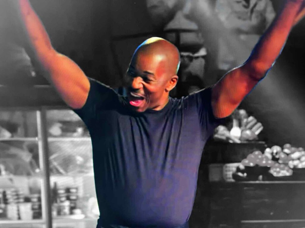 Rashad Jones claims victory in Beat Bobby Flay (Photo Food Network) Rashad Jones claims victory in Beat Bobby Flay (Photo Food Network)