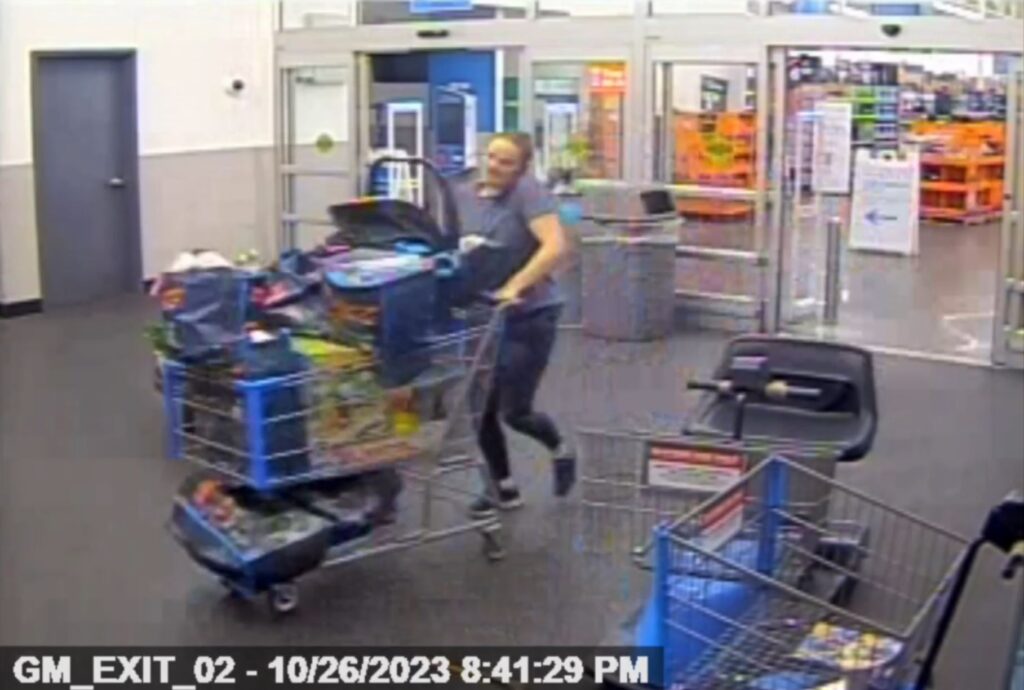 MCSO Walmart shoplifter leaving Ocala store with full cart of unpaid items October 26, 2023 4