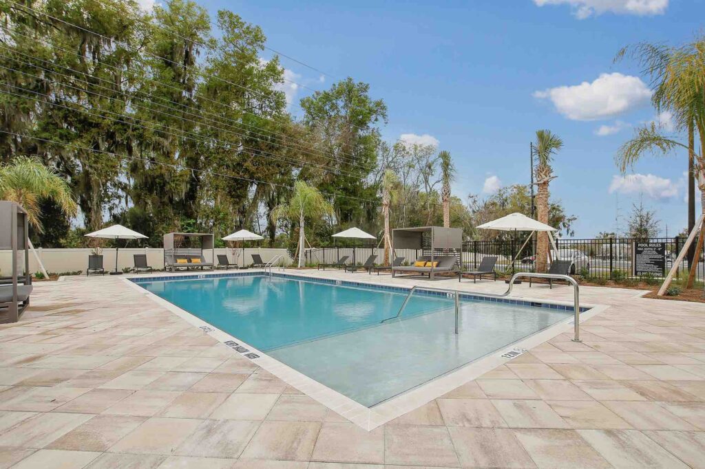 Pool at Lamplighter Legacy Apartments in Ocala