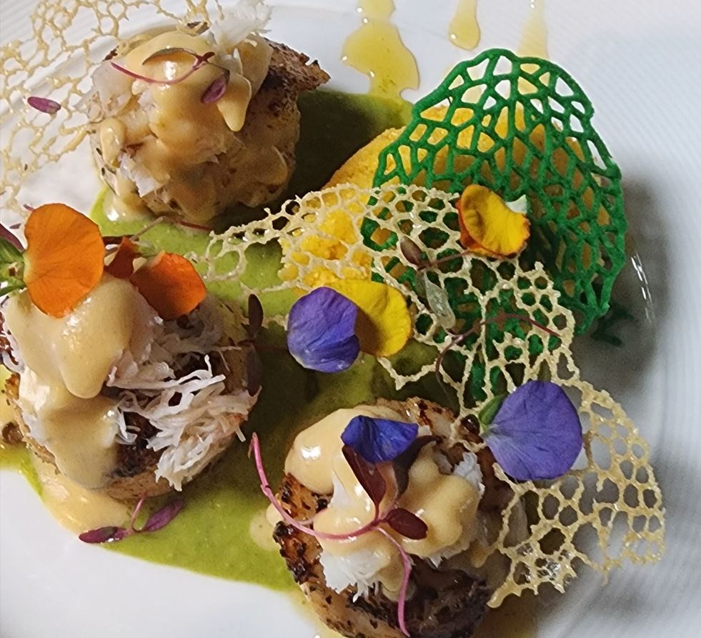 Fresh scallops photo by Three Six Bistro cropped