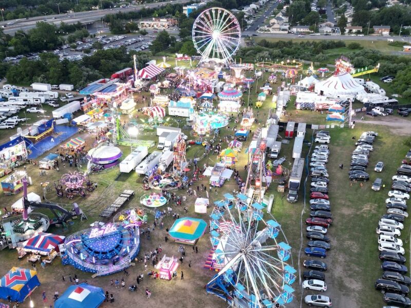 Fair hosted by Dreamland Amusements