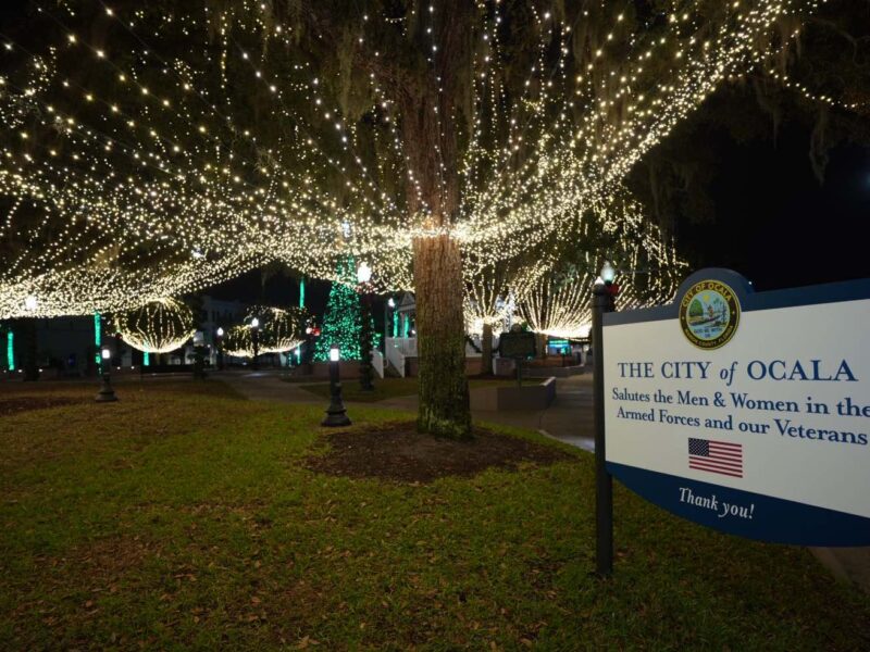 Holiday lights in downtown Ocala December 2022